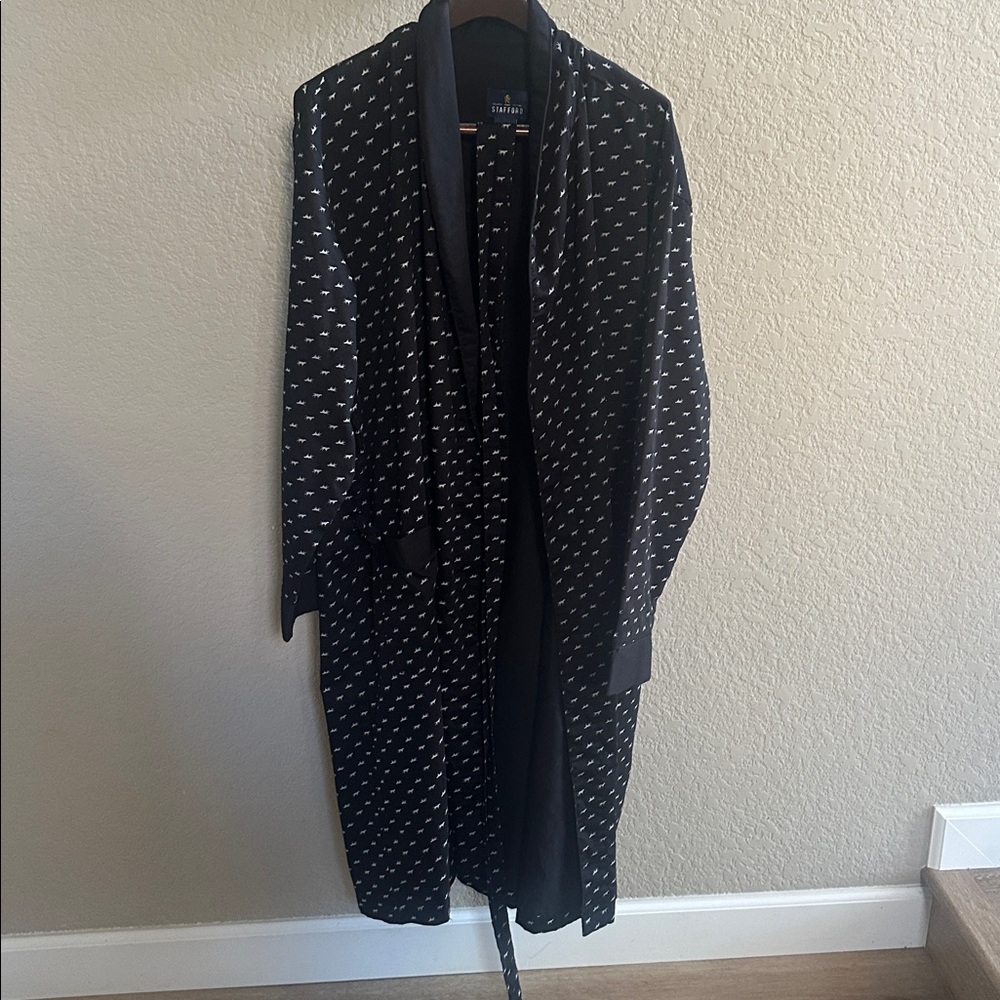 Stafford Men’s Robe L/XL Black with Dogs